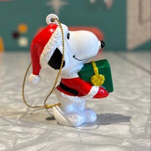 Snoopy Peanut Christmas Ornament with Gift Rubber